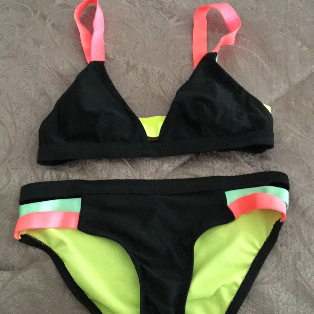 Bikini top & bottom